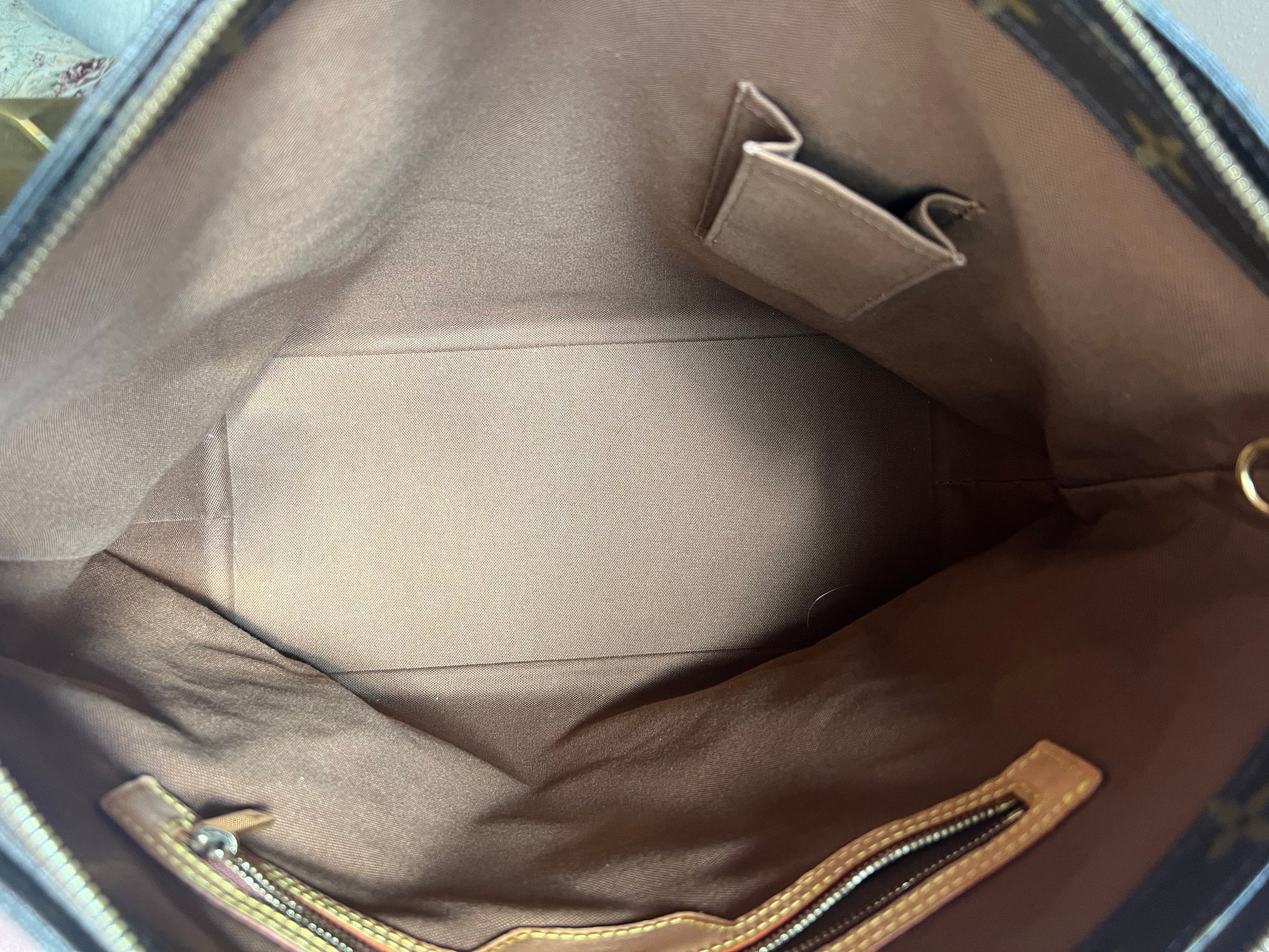 Louis Vuitton Cabas Mezzo