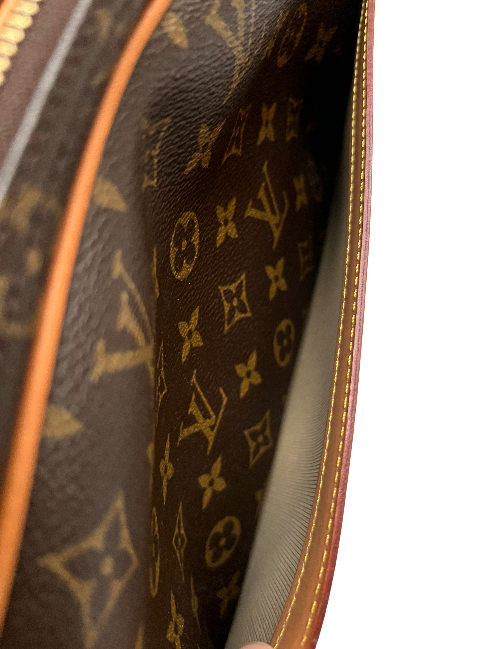 Louis Vuitton Reporter PM