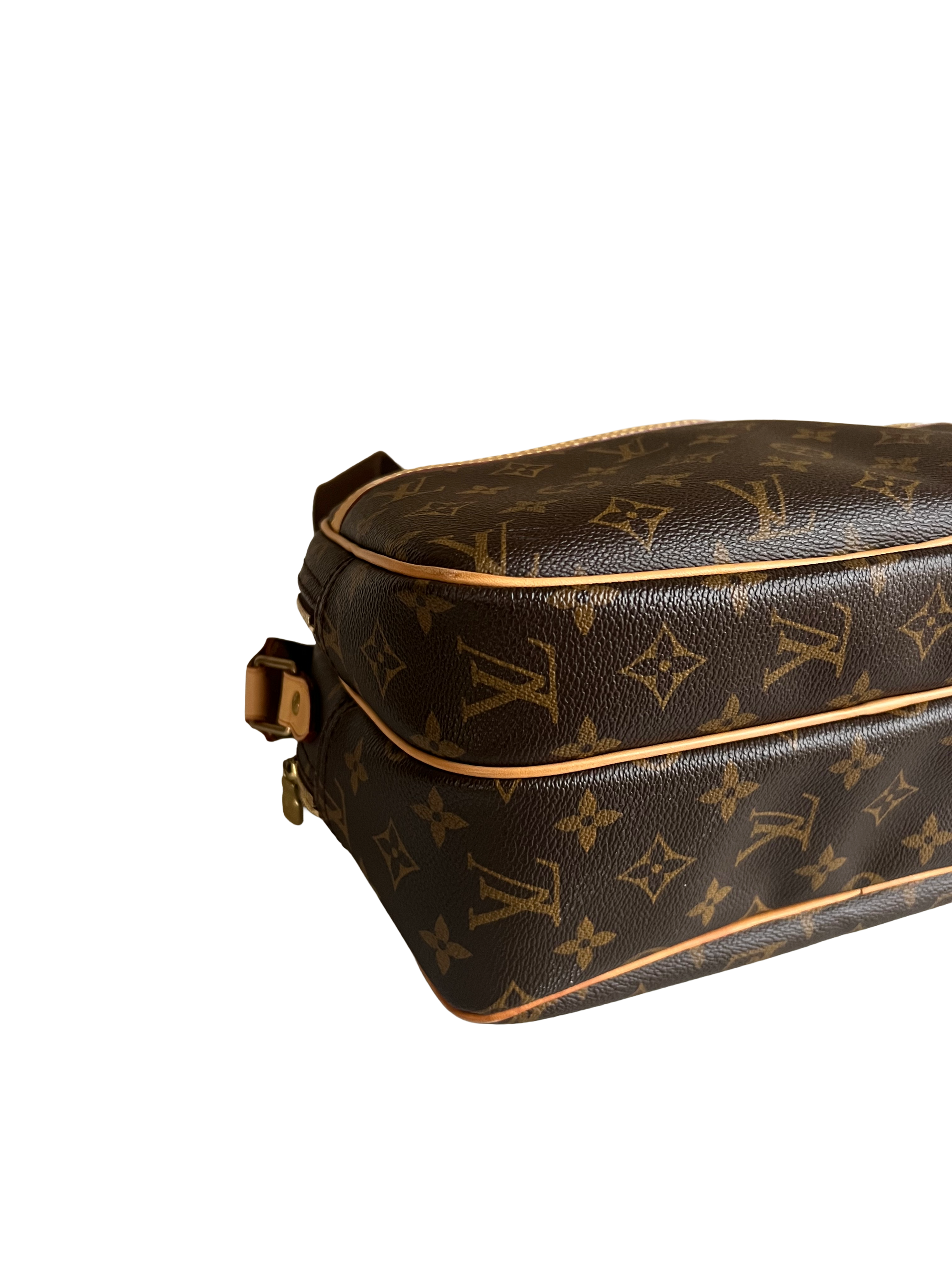 Louis Vuitton Reporter PM