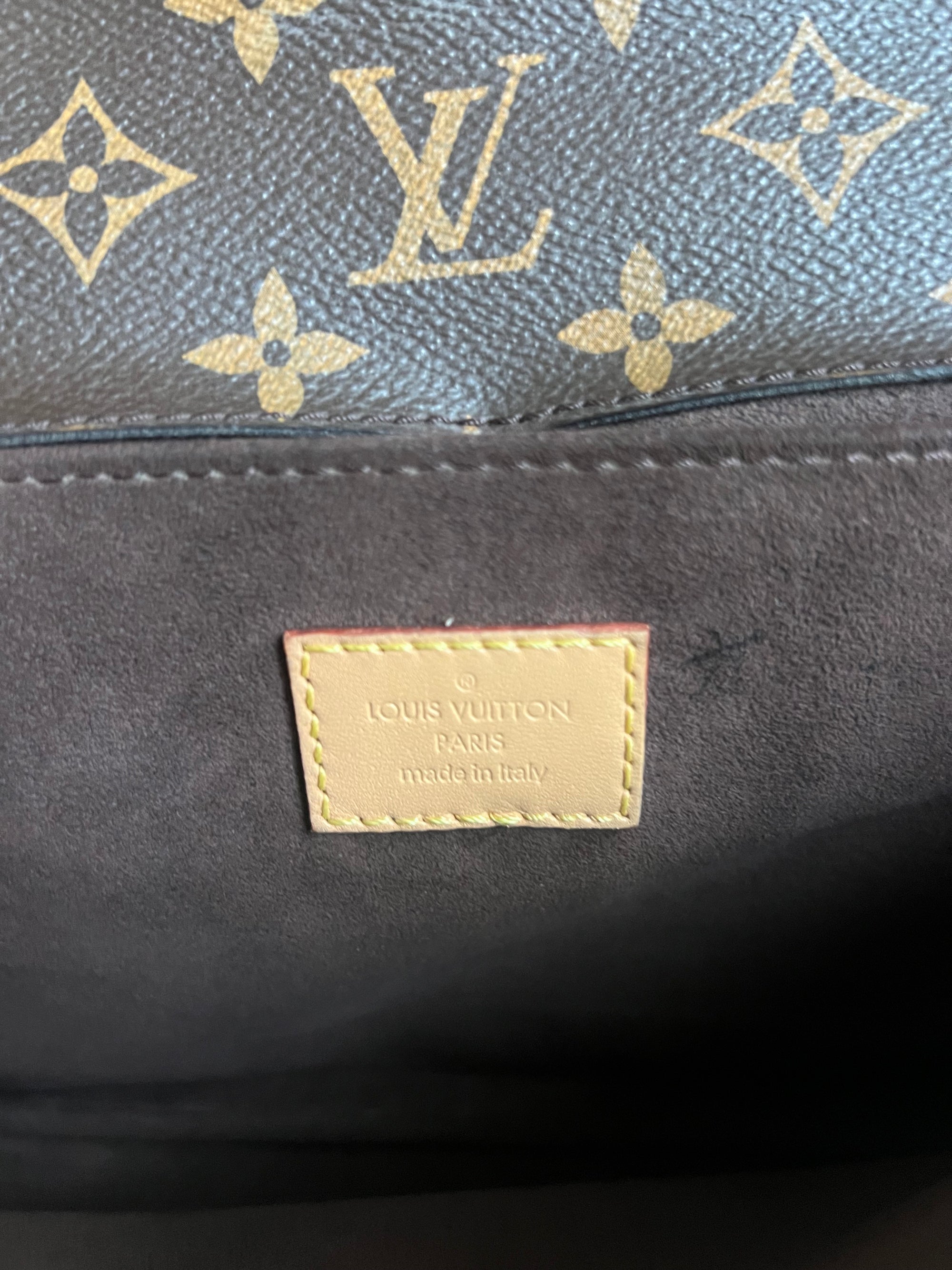 Louis Vuitton Pochette Métis