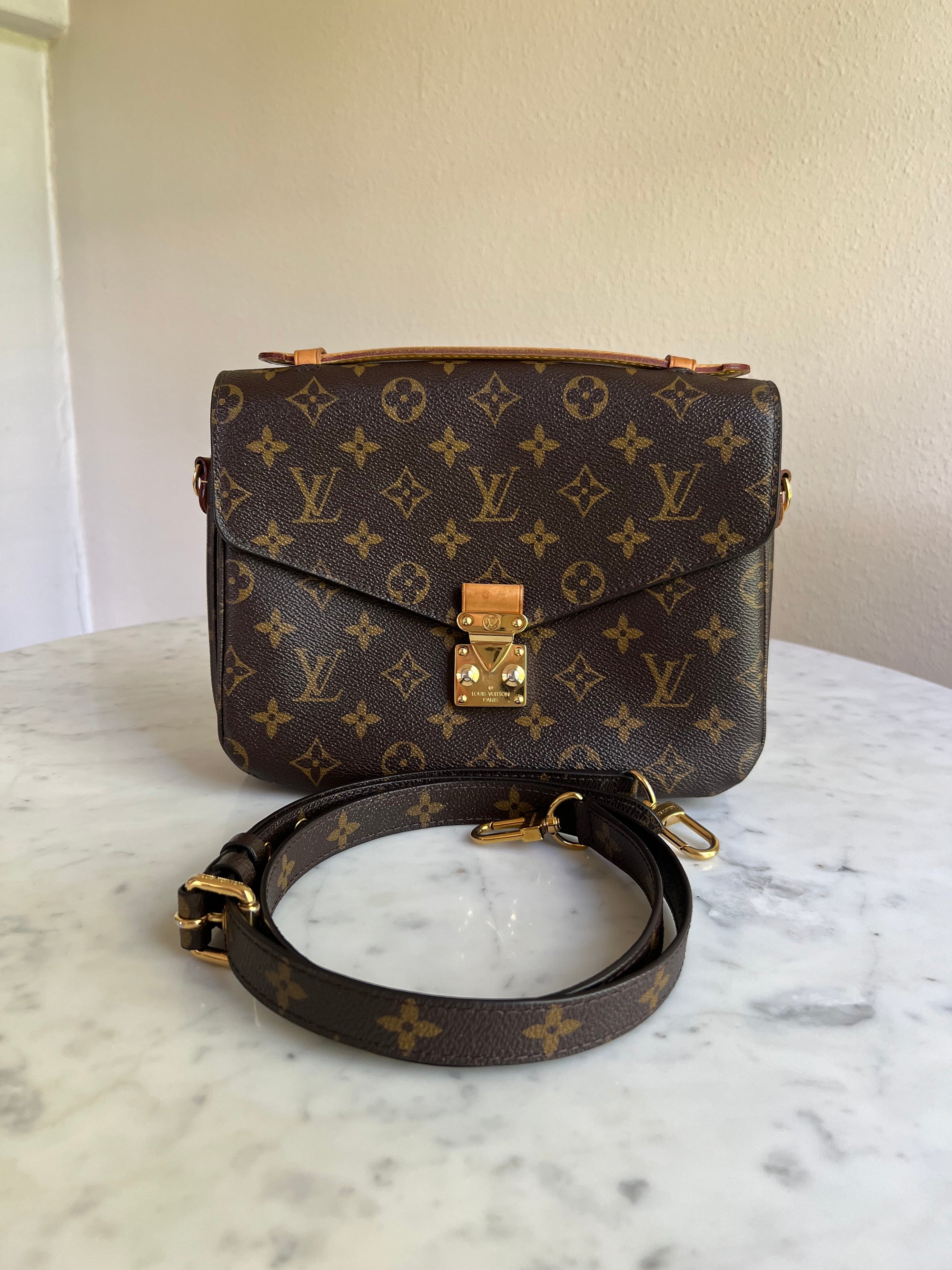 Louis Vuitton Pochette Métis