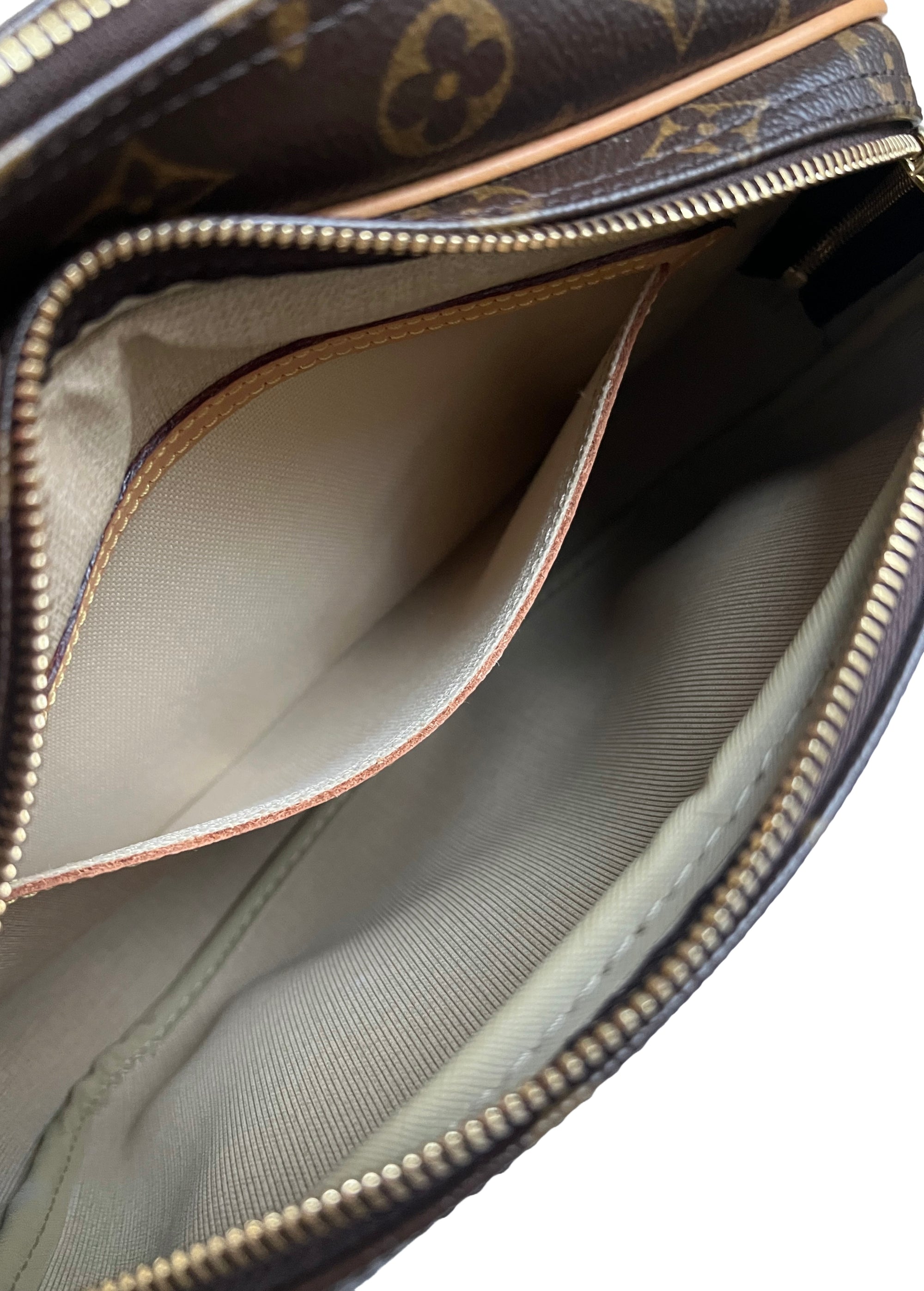 Louis Vuitton Reporter PM