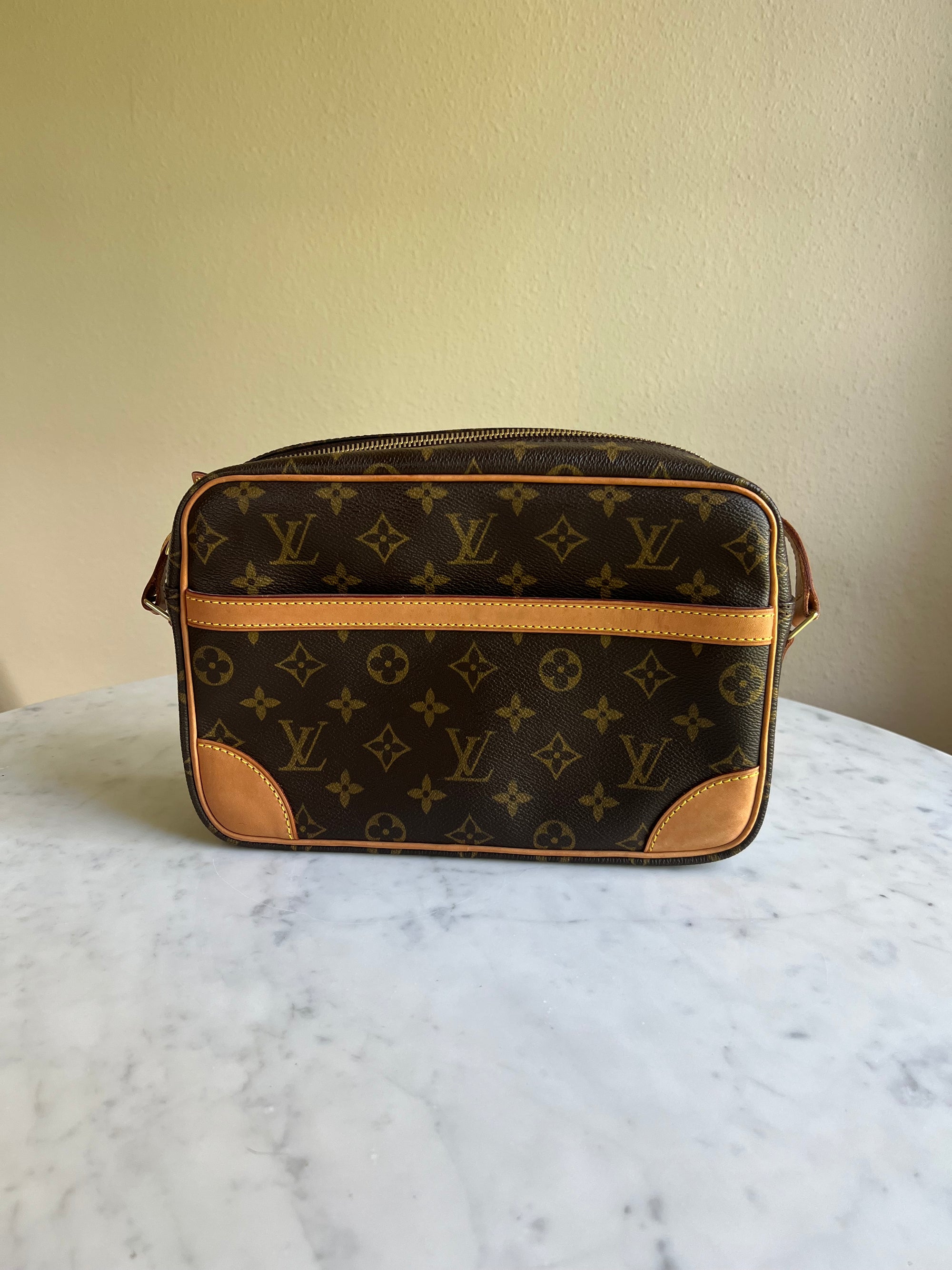Louis Vuitton Trocadéro 27