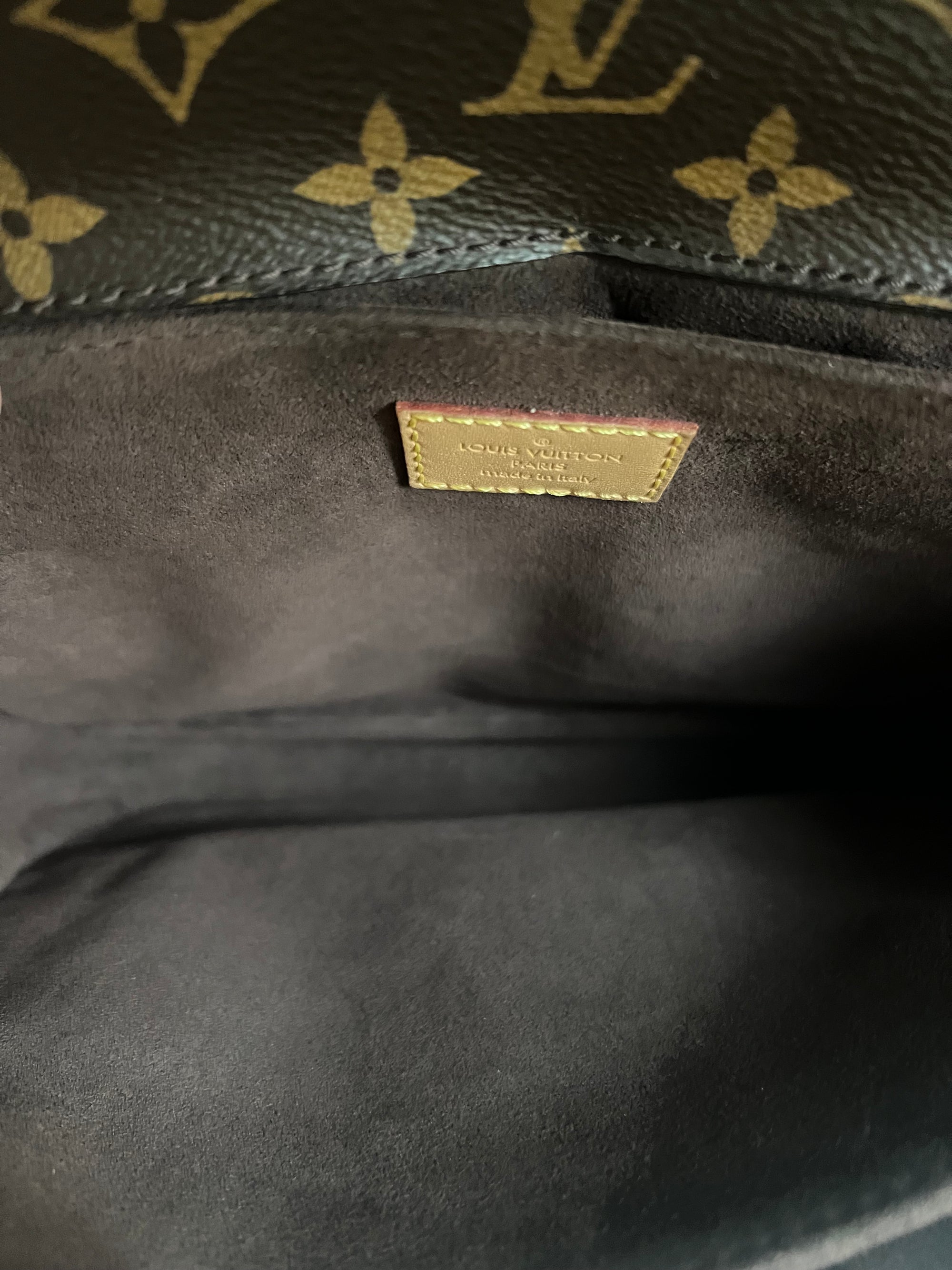 Louis Vuitton Pochette Métis