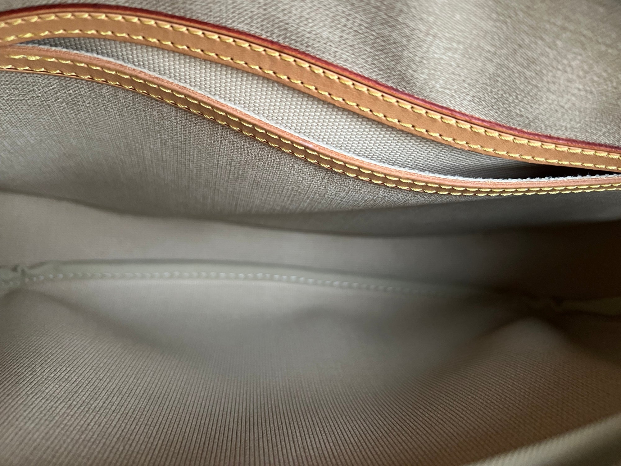 Louis Vuitton Reporter PM