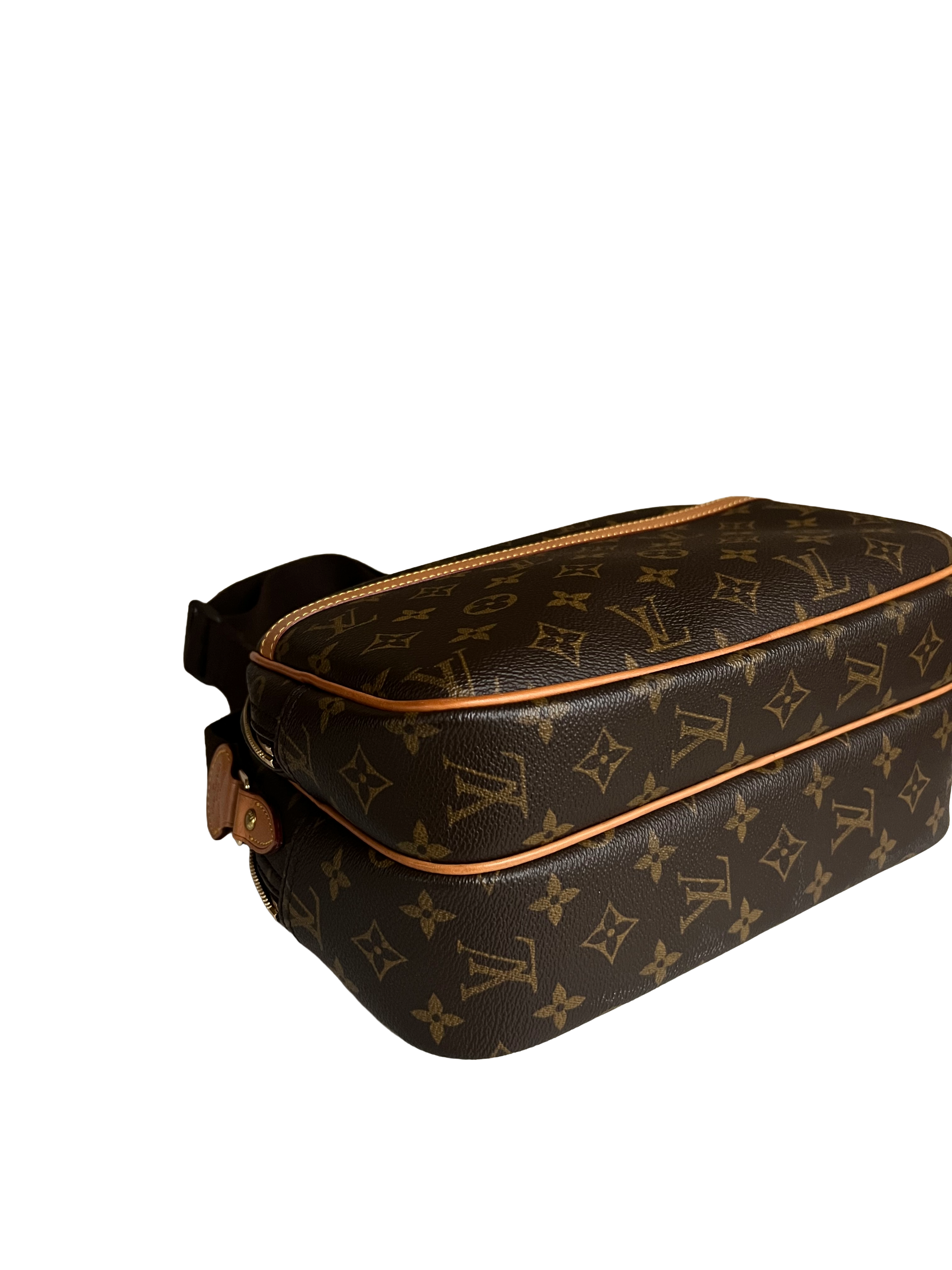 Louis Vuitton Reporter PM