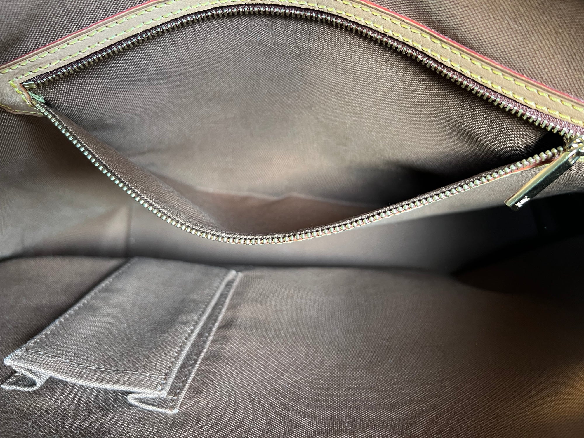 Louis Vuitton Cabas Mezzo