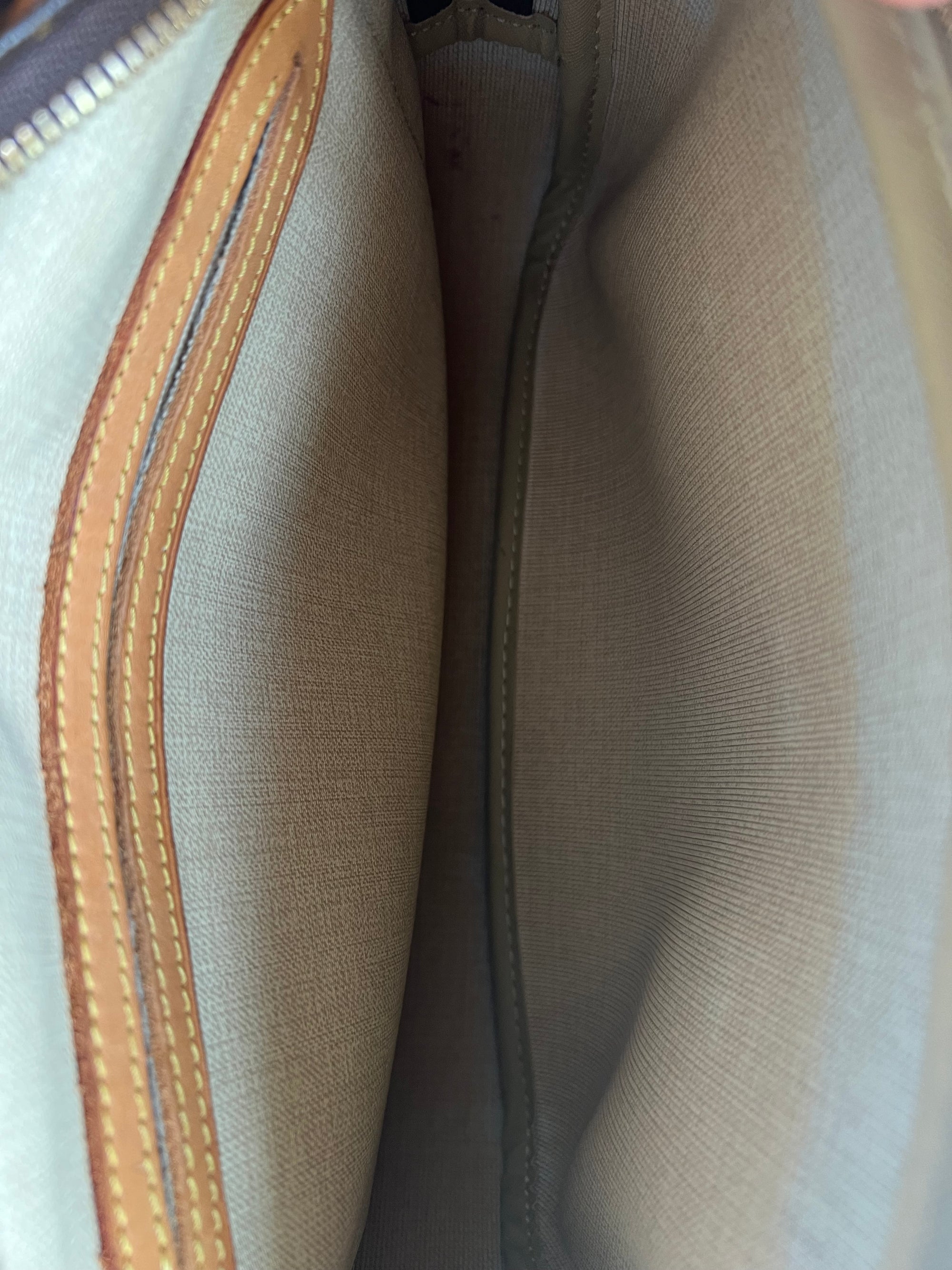 Louis Vuitton Reporter PM