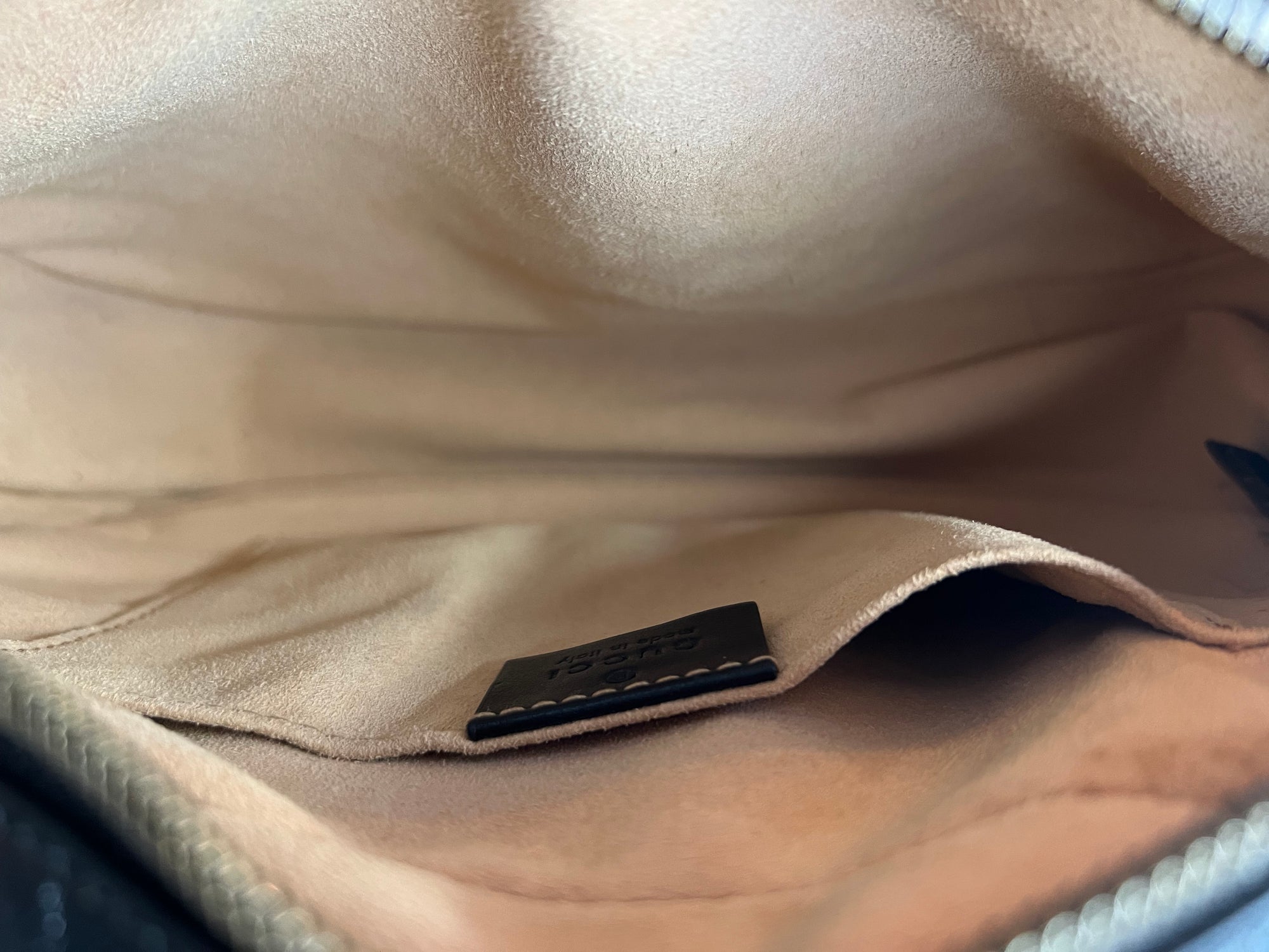 GG Marmont Small Shoulder Bag